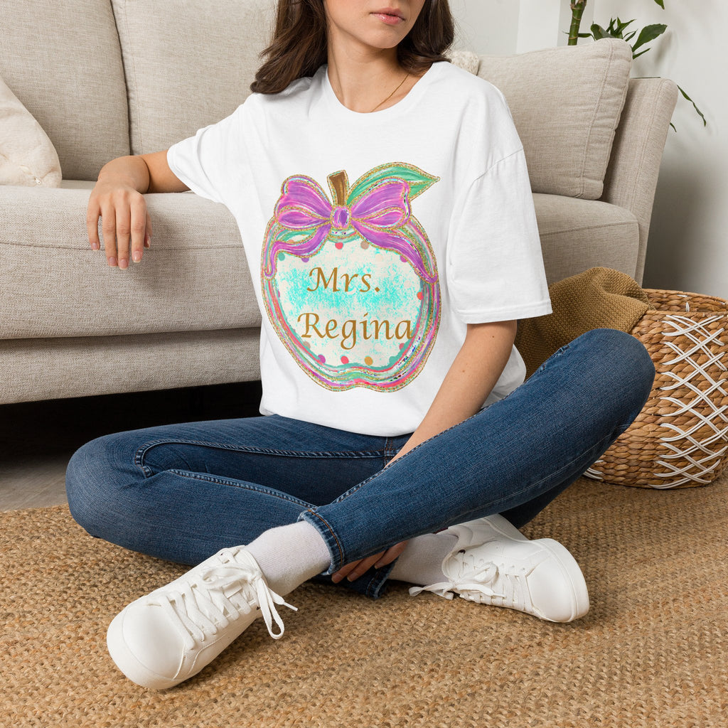 Teacher Apple T-Shirt — Personalized “Mrs. Regina” Back-to-School Gift